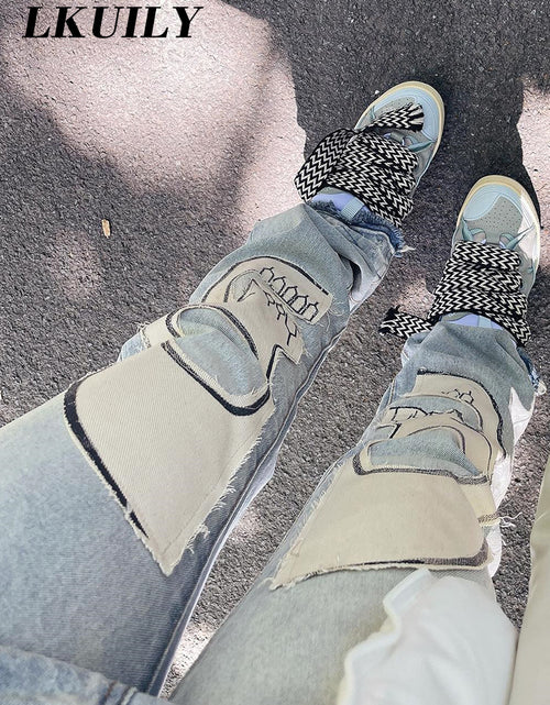 Load image into Gallery viewer, Printed Skull Jeans