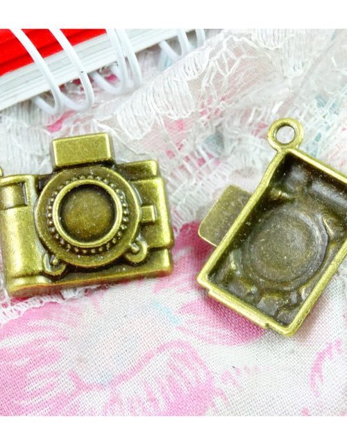 Load image into Gallery viewer, Charm Pendant